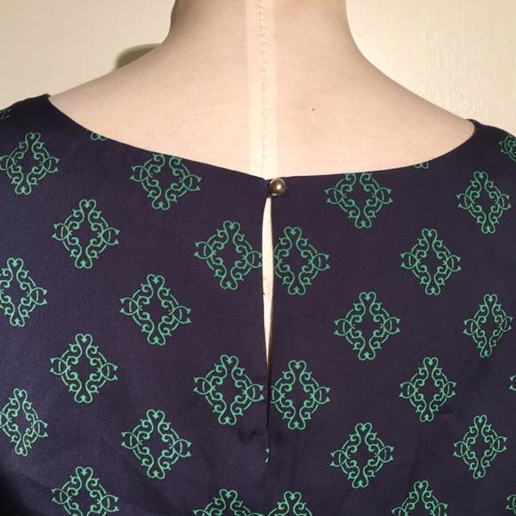 Banana Republic Tank Top - Picture 5 of 8